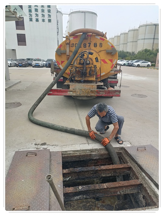 崆峒隔油池清掏